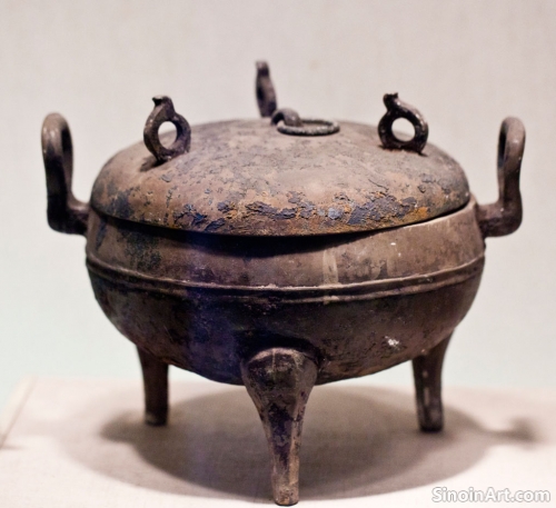 Bronze Ware and Ancient Chinese Astronomy: Celestial Charts and Observational Tools