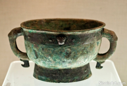 The Enduring Appeal of Chinese Bronze Ware: A Synthesis of Art, History, and Craftsmanship