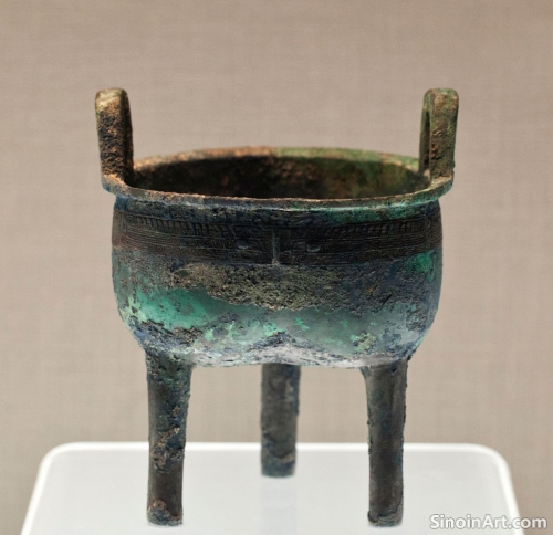 The Influence of Bronze Ware on Ancient Chinese Clothing and Adornment: Jewelry, Belt Hooks, and Ornaments