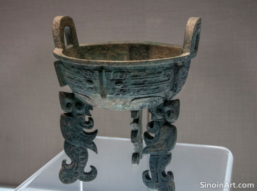 Bronze Mirrors as Tools of Divination and Magic in Ancient China