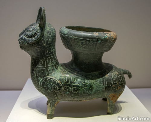 The Social and Political Significance of Bronze Mirrors in Ancient China: Status, Reflection, and Self-Presentation