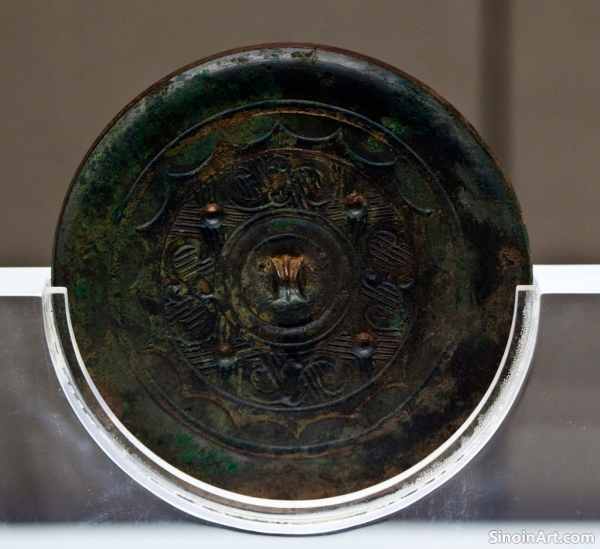 Bronze Ware and Ancient Chinese Astronomy: Celestial Motifs and Interpretations