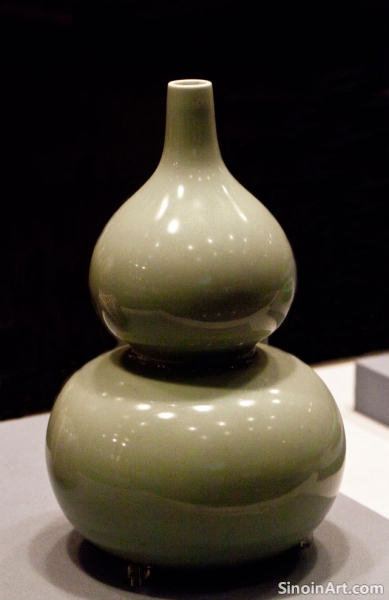 The Simplicity and Elegance of Song Celadons