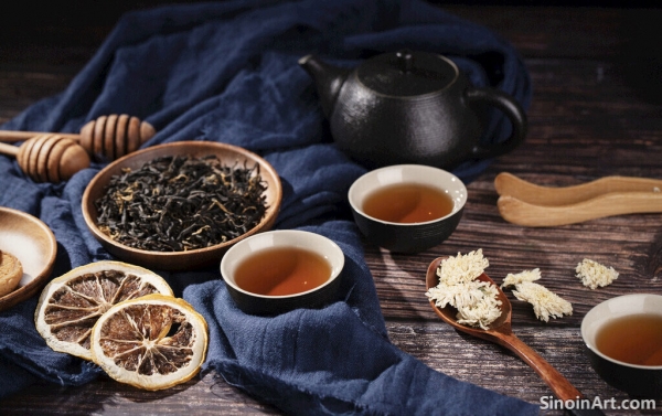 The Art of Tea Pairing: Complementing Chinese Cuisine